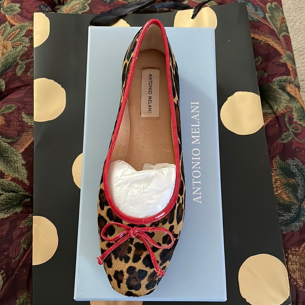 Antonio Melani flats
